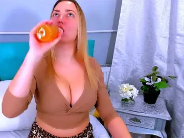 EliseBlondeX  live sex cam