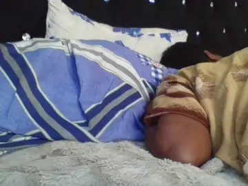 Empressvee25  live sex cam