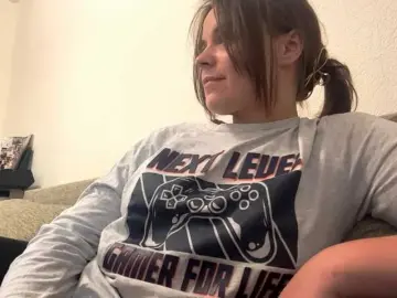 EsterGreenley  live sex cam