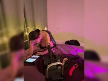 Evadolche  live sex cam
