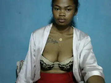 Rachina22  live sex cam