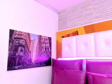 ShaniaBrown  live sex cam