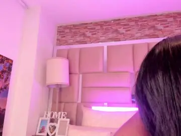 ShaniaBrown  live sex cam