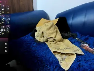 Skinny-Mature  live sex cam