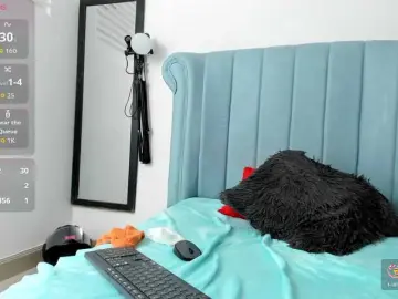 Skinny-Mature  live sex cam