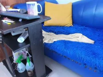 Skinny-Mature  live sex cam