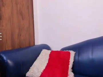 Skinny-Mature  live sex cam