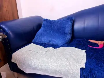 Skinny-Mature  live sex cam