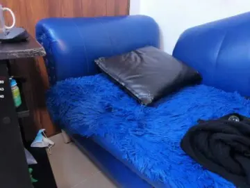 Skinny-Mature  live sex cam