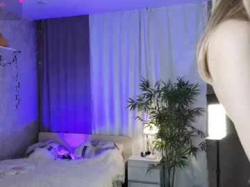 AnnyiBlue  live sex cam