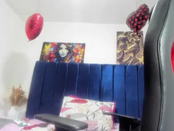 Dubraska1  live sex cam