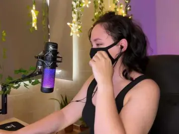 GummyPeach  live sex cam