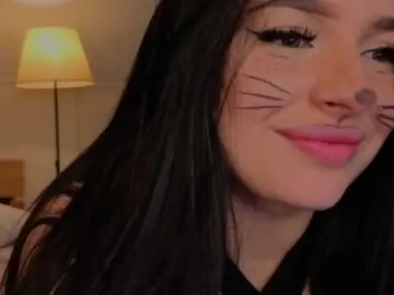 LisaAndDenis  live sex cam