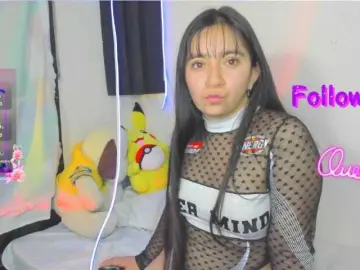 LitleMily  live sex cam