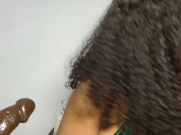 Malia8891  live sex cam