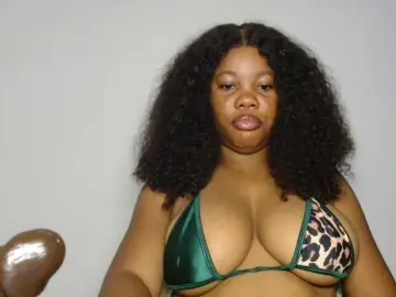 Malia8891  live sex cam