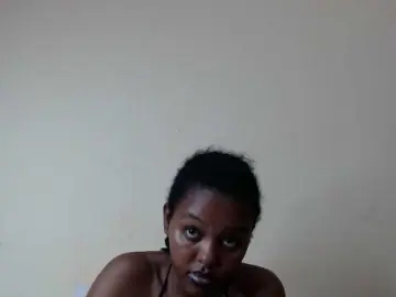 Marianna12  live sex cam