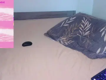 Rosebelle1  live sex cam