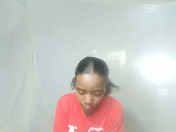 LandiQueen12  live sex cam