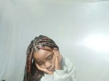 LandiQueen12  live sex cam