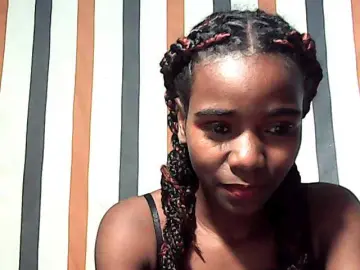 LandiQueen12  live sex cam