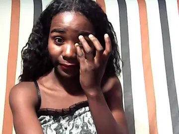 LandiQueen12  live sex cam