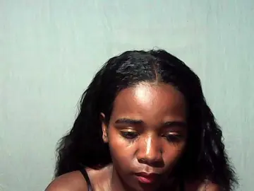 LandiQueen12  live sex cam