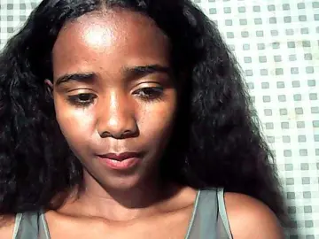 LandiQueen12  live sex cam
