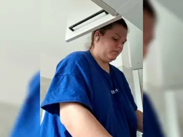 Leslie08  live sex cam