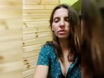 MarinaQwert  live sex cam