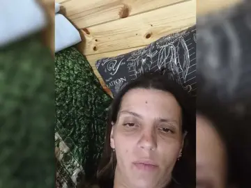MarinaQwert  live sex cam