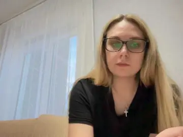 NikesPretty  live sex cam