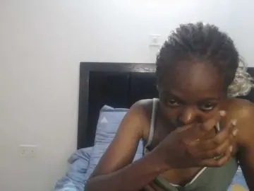 Paradisedoll  live sex cam