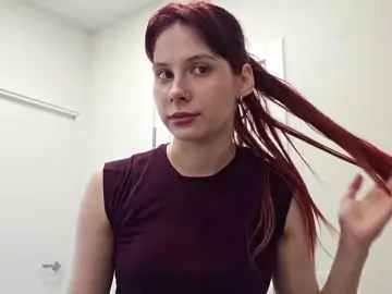 RedWitchHeart  live sex cam