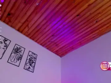 Isiss-goddess  live sex cam