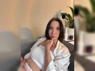 MiLaHHa  live sex cam