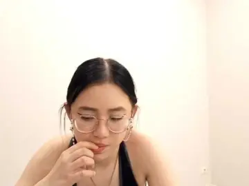 MyrleHenggeler  live sex cam