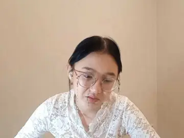 MyrleHenggeler  live sex cam