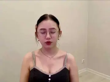 MyrleHenggeler  live sex cam