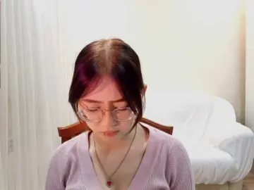 MyrleHenggeler  live sex cam