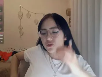 MyrleHenggeler  live sex cam