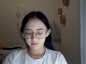 MyrleHenggeler  live sex cam