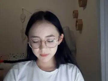 MyrleHenggeler  live sex cam