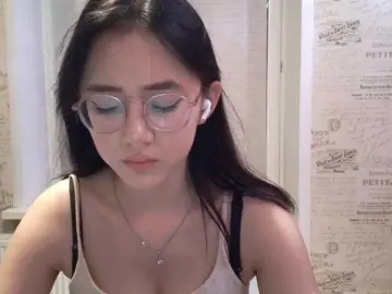 MyrleHenggeler  live sex cam