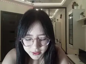 MyrleHenggeler  live sex cam