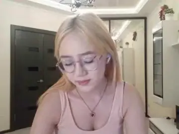 MyrleHenggeler  live sex cam