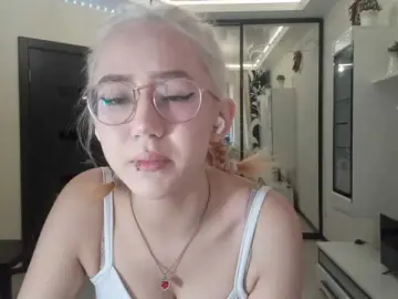 MyrleHenggeler  live sex cam