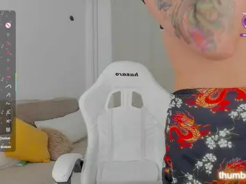 LuckyLady01  live sex cam