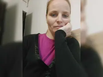 Lulu-Erotica  live sex cam