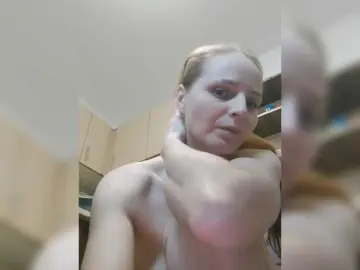 Lulu-Erotica  live sex cam